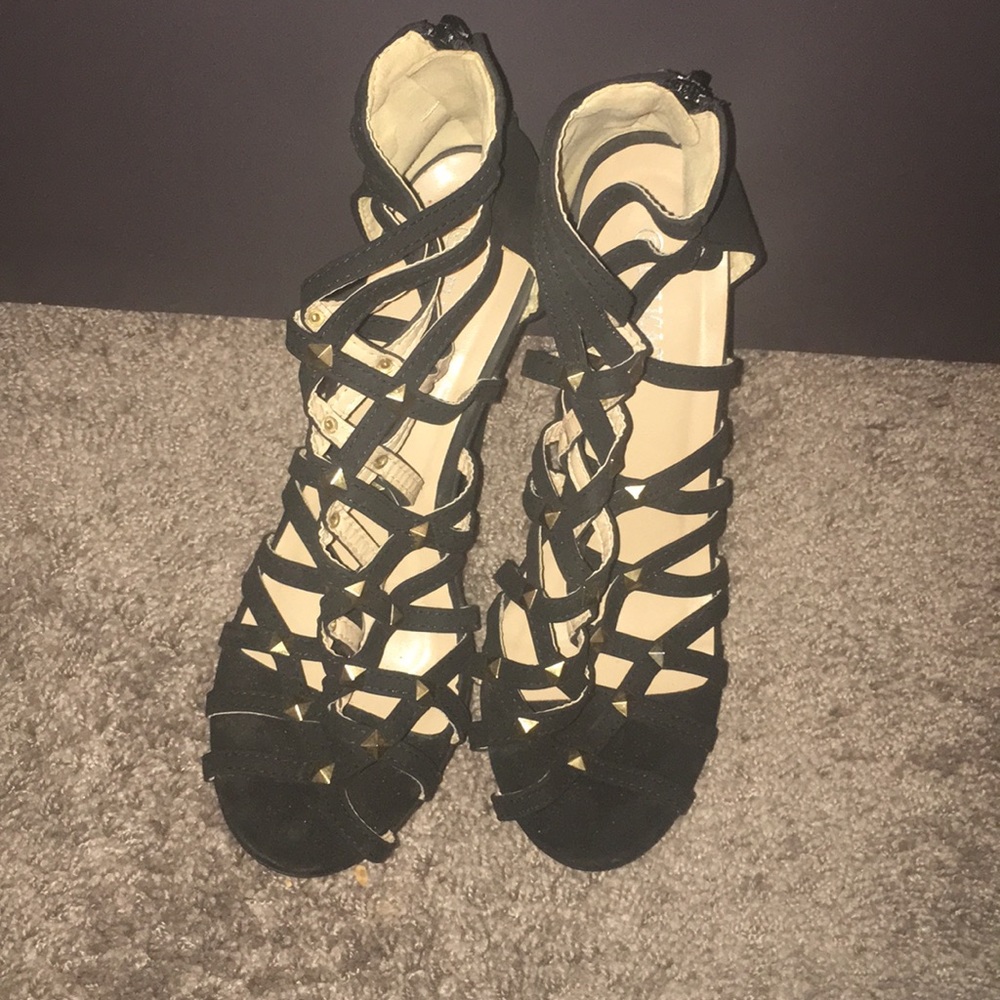 Black Wedges
